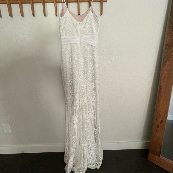 Ines de Santo wedding gown - Picture 9 of 11